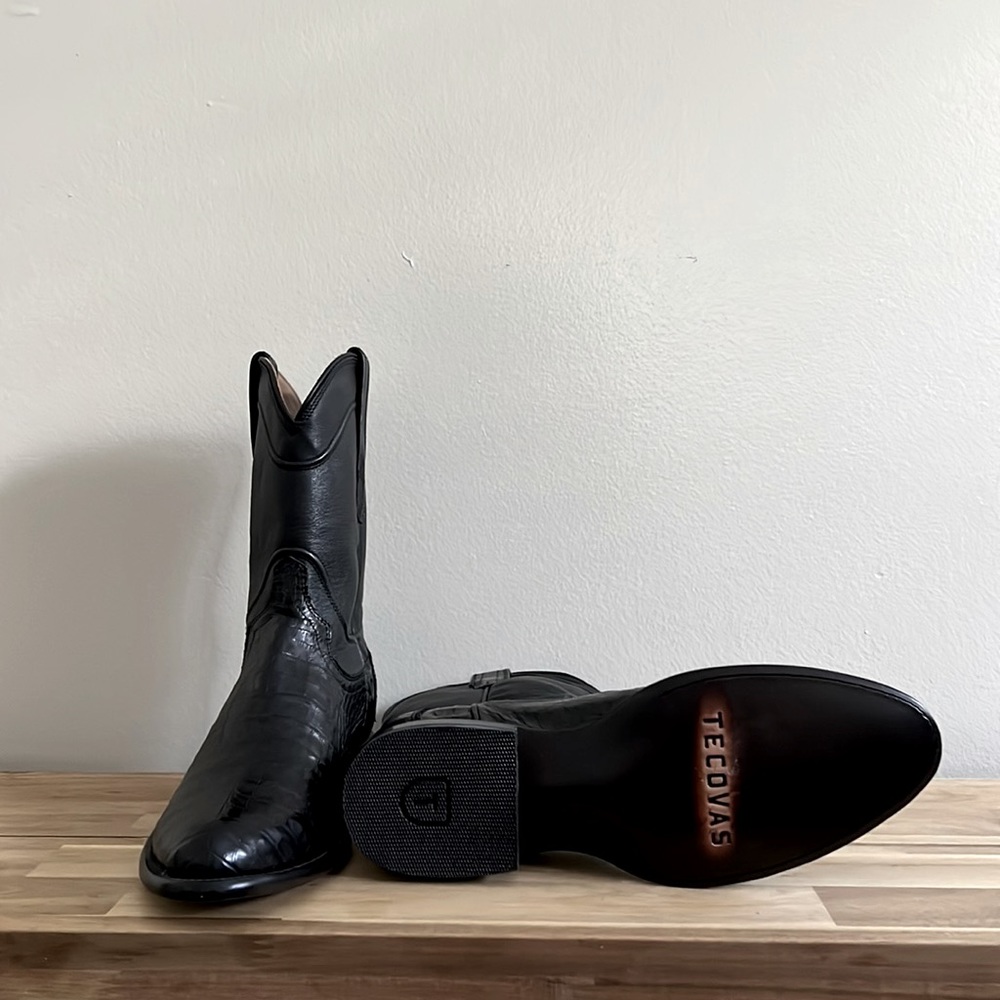 Tecovas Midnight Caiman